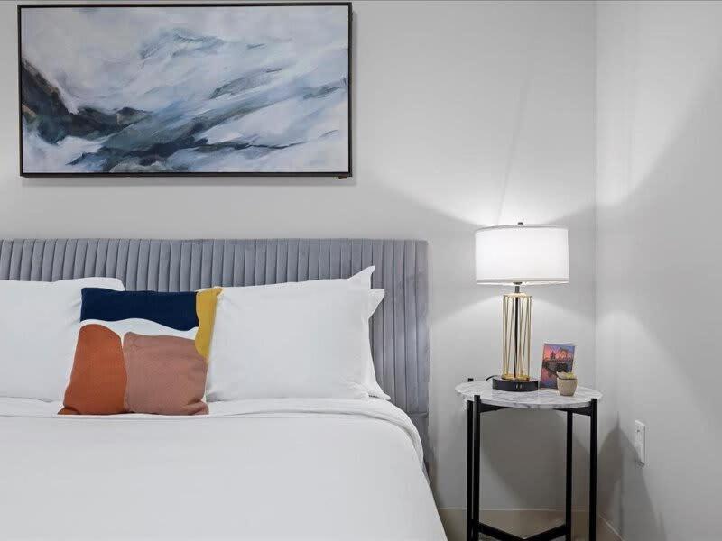 Cozysuites Lavish 1Br, Downtown ピッツバーグ エクステリア 写真